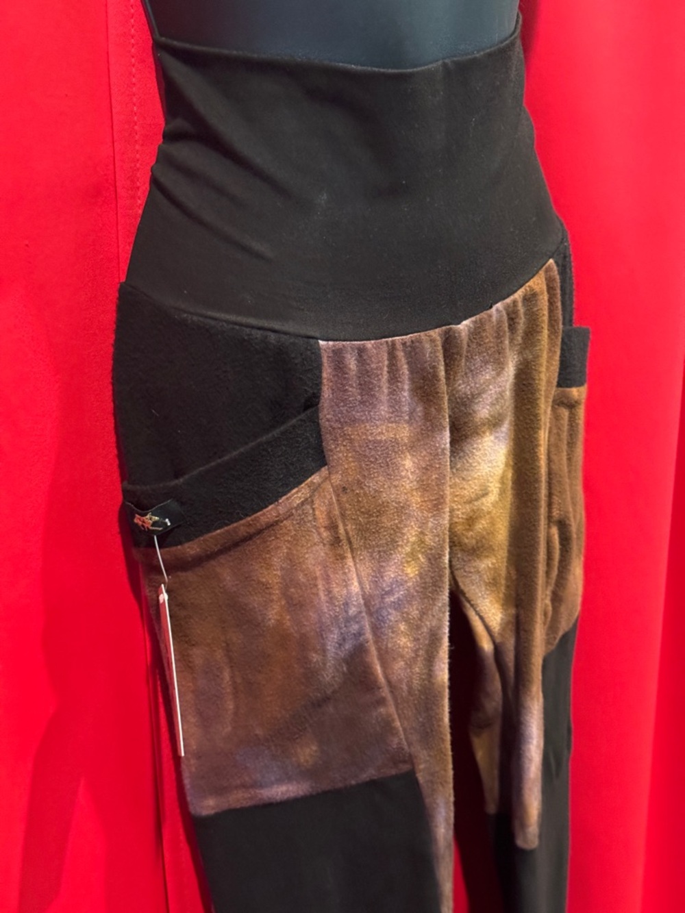 Brown and Black Crossfox Lucien Leggings size Small NWT - Picture 5 of 13